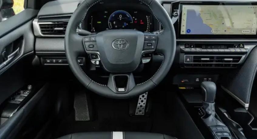 丰田全新一代RAV4内饰谍照曝光,明年上半年首发亮相