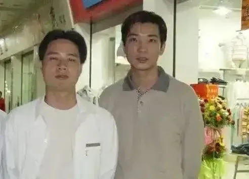 ● 李兴平（左）与蔡文胜