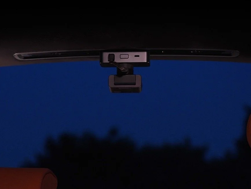 雷军详解小米YU7空调模式功能、小米汽车车顶滑轨承重与Ultra Club权益