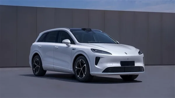 上汽华为打造 尚界H5首张实拍图流出：最亲民鸿蒙智行车来了