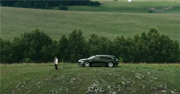 称亲自开上了陡坡 余承东晒享界S9T实车：颜值与实力并存