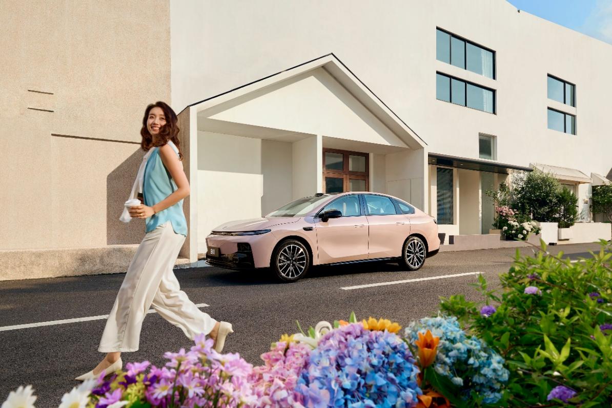 精准阻击小鹏MONA M03 零跑B01 650激光雷达版仅需11.98万元