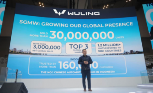 四季度上市 五菱星光730亮相印尼国际车展